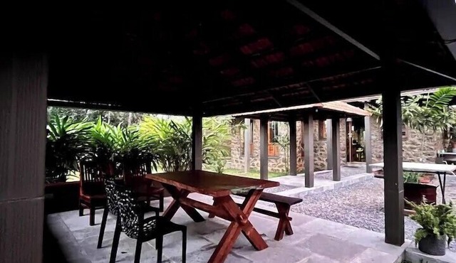 Misty Hogans-A Hill station Holiday Home nr Munnar in Kambilikandam