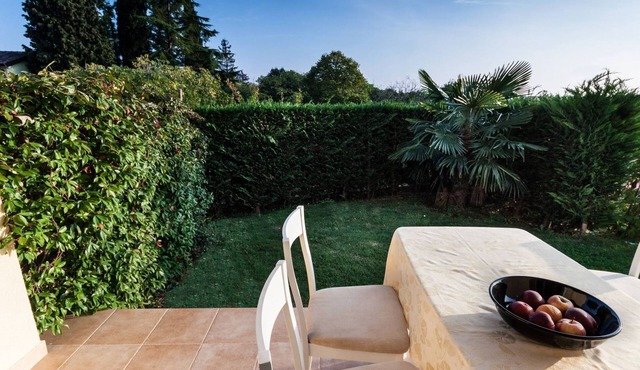 mit privatem Garten und Terrasse by Interhome