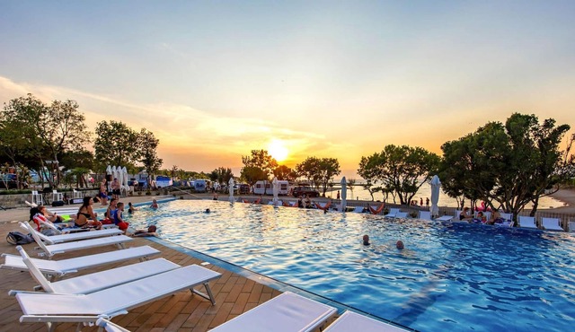 Mobile Homes in Camping Omisalj, island Krk, with swimmingpool in Omisalj