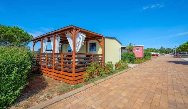 Mobilehome mit Klimaanlage und Terrasse