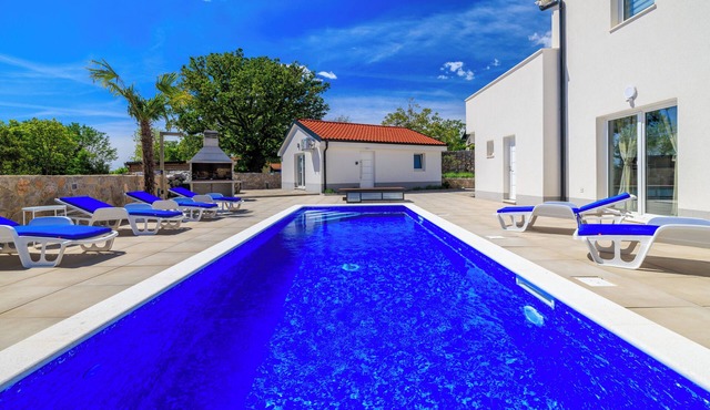 Modern vacation home with pool, terrace & top location on the island of Krk