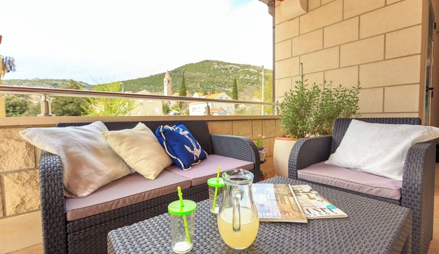 Mondo Room 1 - Studio Apartment, Sleeps 2 in Mokosica