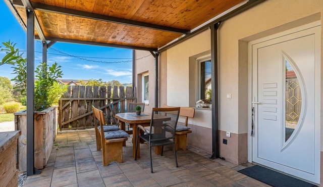 Natura Kolpa 1BR Apartment w/Terrace, Adlešiči, Slovenia in Adlešiči