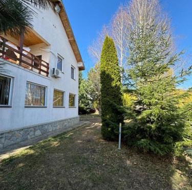 Nature View Villa in Brebu Manastirei