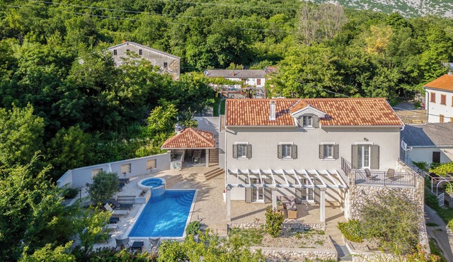 Nature Villa Frangipane with Pool, Drivenik, Croatia