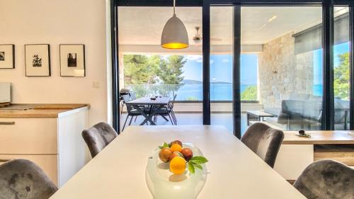 Nautilus-Bay Seafront - Exklusive Suite direkt am Meer - Suite 320 in Zavala