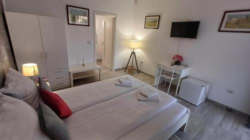 Neferprod Apartments - IS - CAM 01 in Timişoara