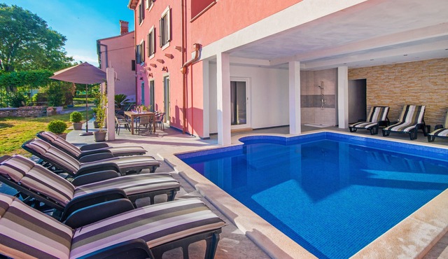 New! Grandiose pool villa with sea views in Labin