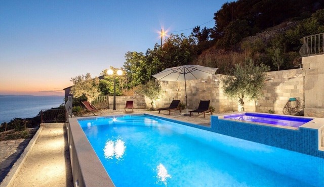 NEW! Lovely Villa With Heated Pool and Sea View