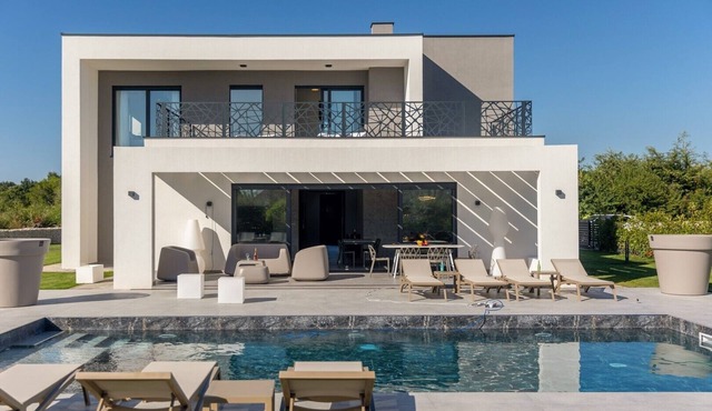 New! Luxury Villa Lumina - 50 m2 heated pool family bbq in Paradiz