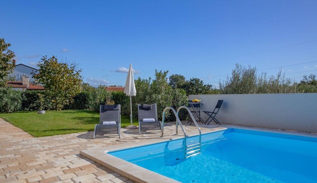 Nice apartment for 3 guests with WIFI, pool, A/C, TV, terrace and panoramic view