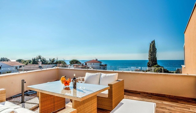 Nice apartment for 6 people with A/C, WIFI, TV and terrace