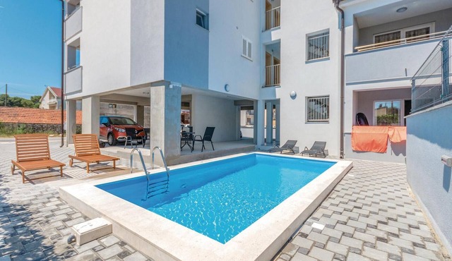 Nice apartment in Biograd na Moru