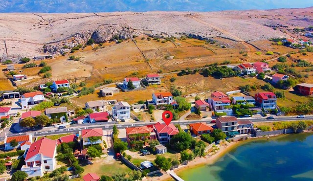 Nice apartment in Dinjiska with house sea view in Dinjiska