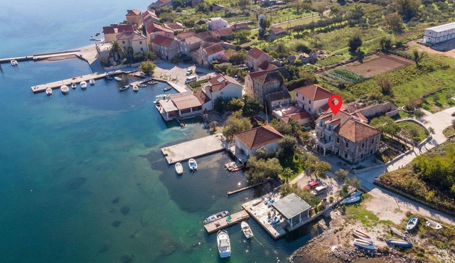 Nice apartment in Ston with WiFi