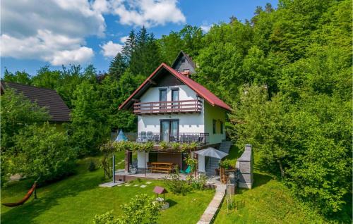Nice Home In Brod Na Kupi With Wifi