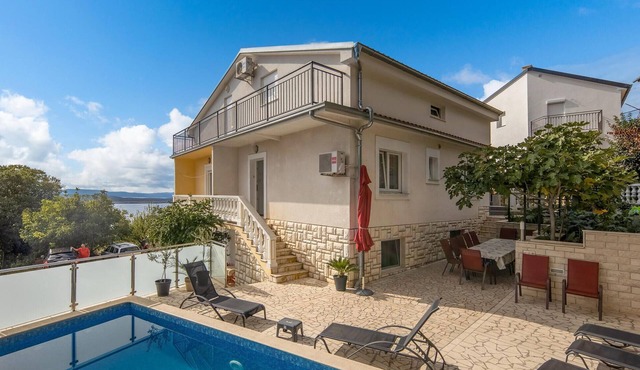 Nice home in Crikvenica