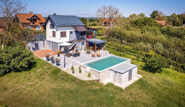 Nice home in Nova Diklenica with WiFi