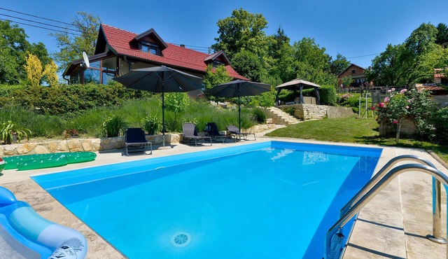 Nice home in Seketin with sauna
