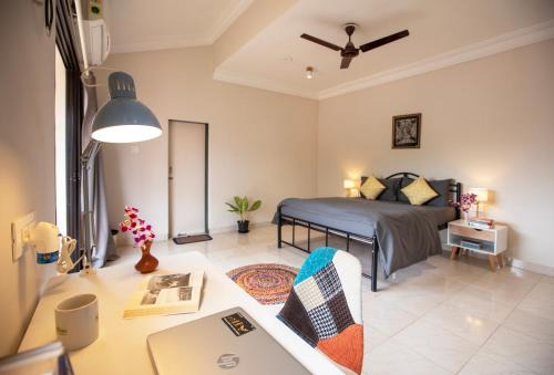 NomadGao Vila Nova - Social Hotel with Coworking, Fast WiFi, and Goan Charm in Anjuna