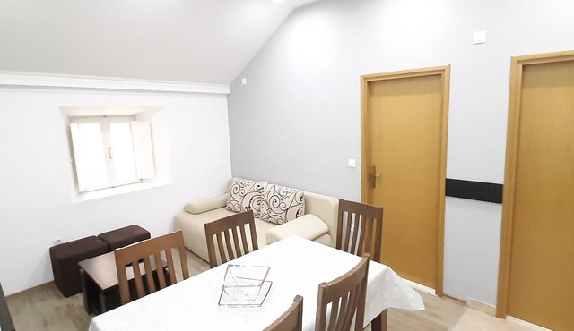 Old town apartment Tomo