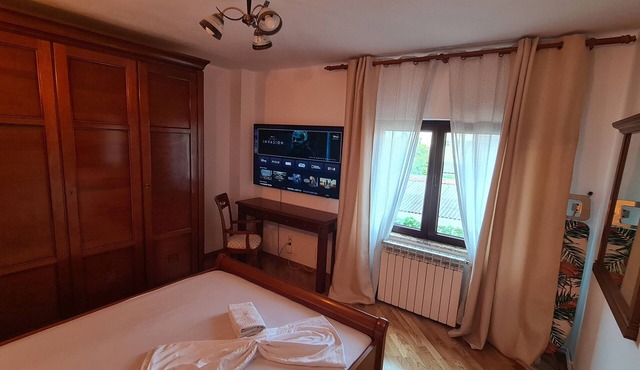 Ole Apartment 120 SQM - Aut. Ministry of Tourism - Spacious and Serene Space in Timișoara