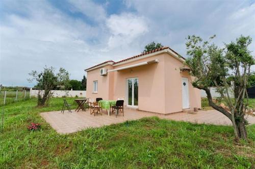 Olive House in Medulin