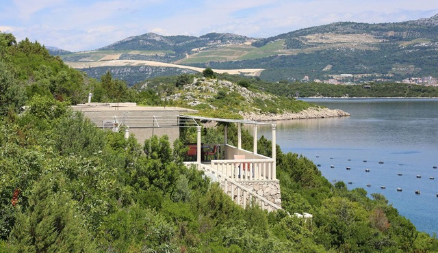 One bedroom apartment near beach Kabli, Pelješac (A-10221-a)