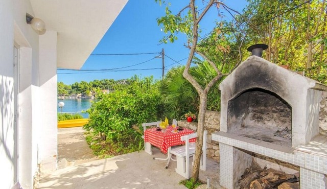One bedroom apartment near beach Okuklje, Mljet (A-4912-d)