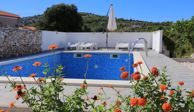 One bedroom apartment with a swimming pool Ražanj, Rogoznica (A-17867-c)