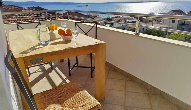One bedroom apartment with terrace and sea view Sumpetar, Omiš (A-11798-a)
