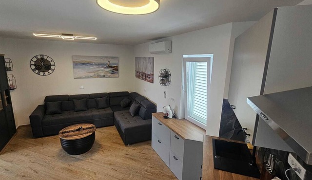 One-bedroom Apartment Close to the Beach