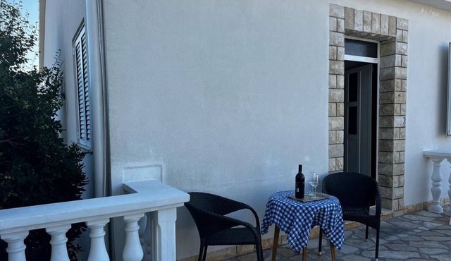 One bedroom apartment with terrace Vlašići, Pag (A-4139-b)
