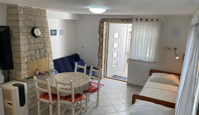 One bedroom apartment with terrace Sabunike, Zadar (A-6258-d)