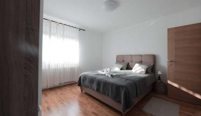 One bedroom apartment with air-conditioning Vrbovec, Prigorje (A-22922-b)