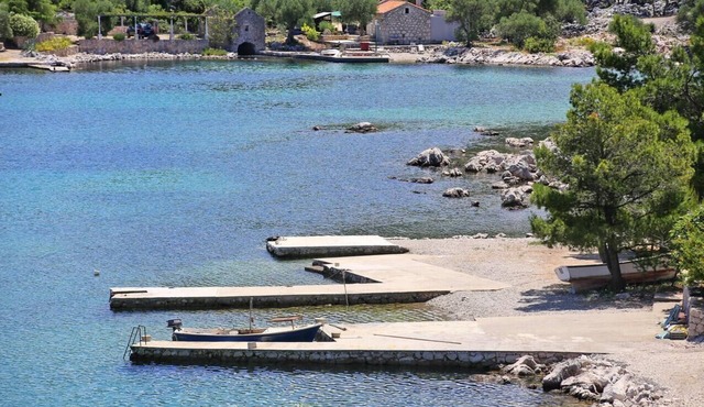 One bedroom apartment near beach Kabli, Pelješac (A-12475-a)