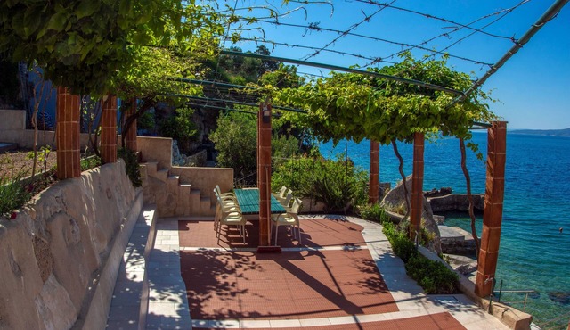 One bedroom apartment near beach Pisak, Omiš (A-18610-a) in Pisak