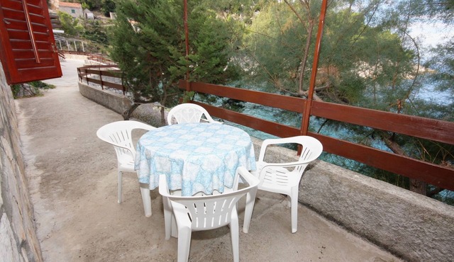 One bedroom apartment near beach Cove Pobij (Hvar) (A-5712-c)