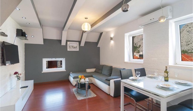 One-Bedroom Apartment Vangrad 01 in Omiš