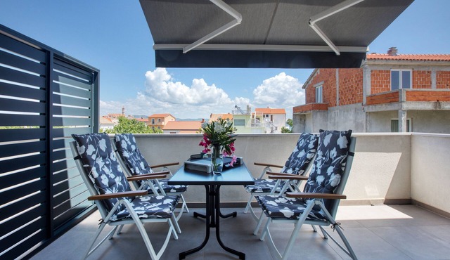 One bedroom apartment with hot tub Betina, Murter (A-20450-b)