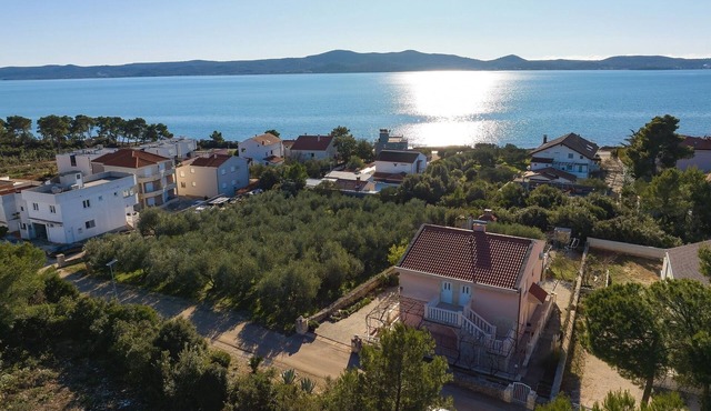 One bedroom apartment with terrace and sea view Sukošan, Zadar (A-15036-b)
