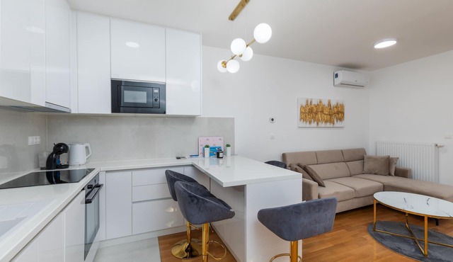 One bedroom apartment with balcony Zagreb (A-22577-a)