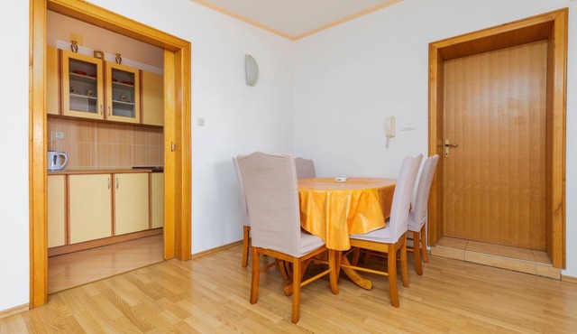 One bedroom apartment with balcony and sea view Gradac (Makarska) (A-6820-a)