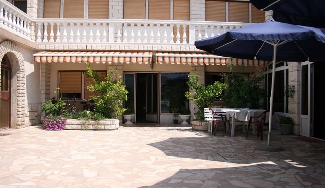 One bedroom apartment with terrace and sea view Jezera, Murter (A-5123-a)