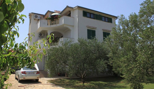 One bedroom apartment with terrace and sea view Neviđane, Pašman (A-8273-b)