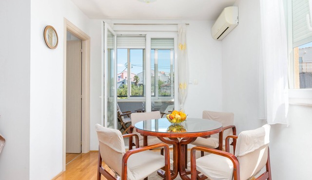 One bedroom apartment with terrace Split (A-23485-a)