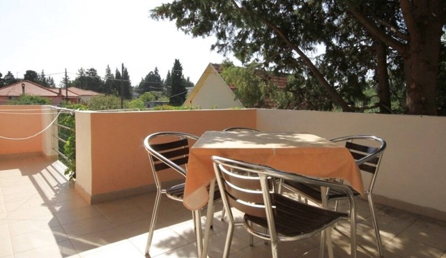 One bedroom apartment with terrace Ugljan (A-8241-e)