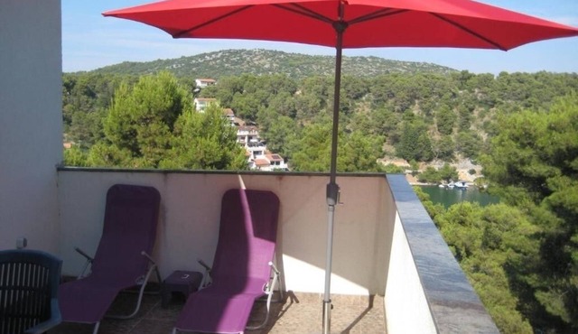 One bedroom apartment with balcony and sea view Zaton (Krka) (A-24448-a)