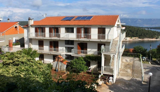 One bedroom apartment with balcony and sea view Jelsa, Hvar (A-8765-a) in Jelsa