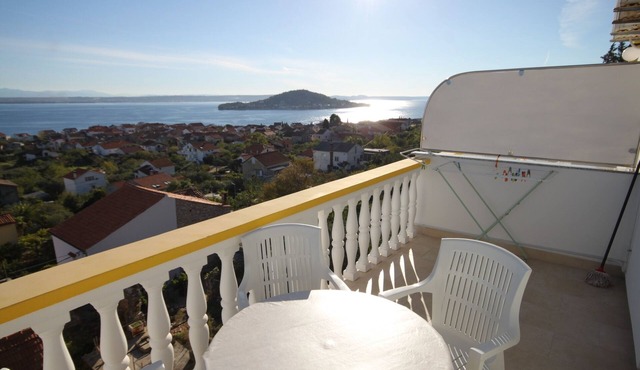 One bedroom apartment with terrace and sea view Preko, Ugljan (A-8417-b)